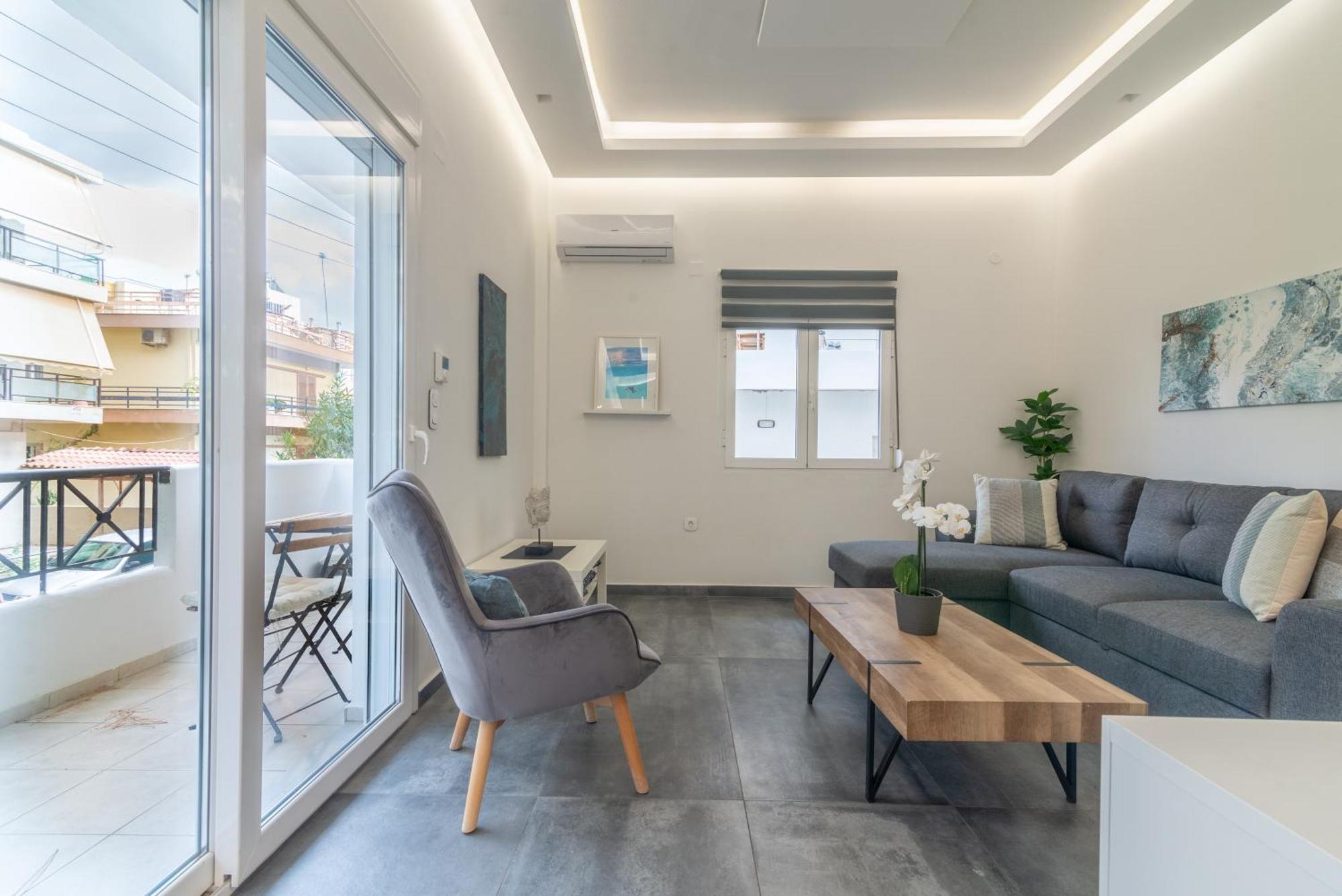 Misty Grey Apartment Near City Centre Ираклион Экстерьер фото