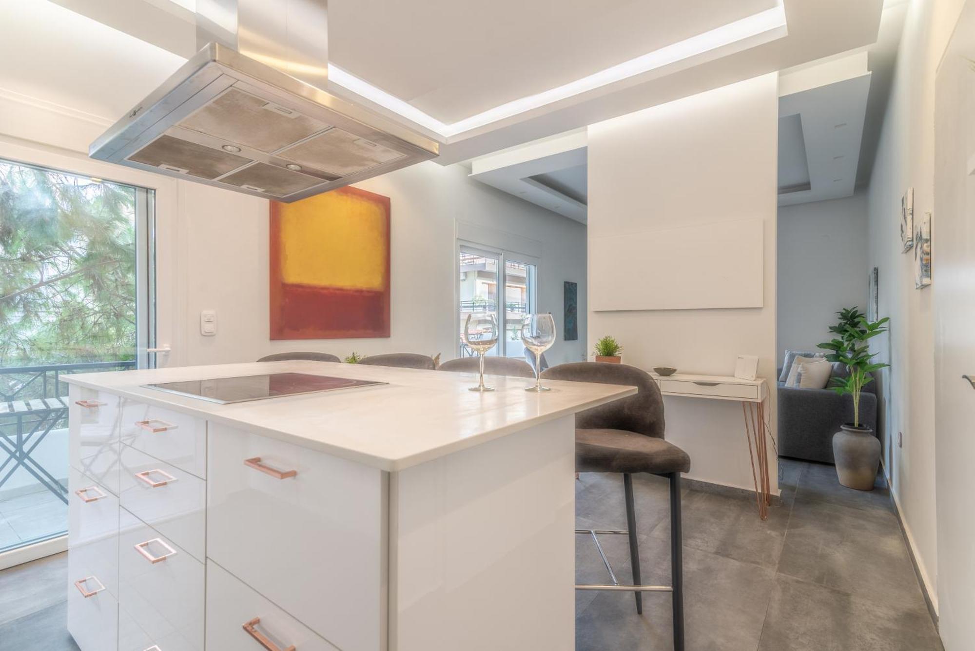 Misty Grey Apartment Near City Centre Ираклион Экстерьер фото