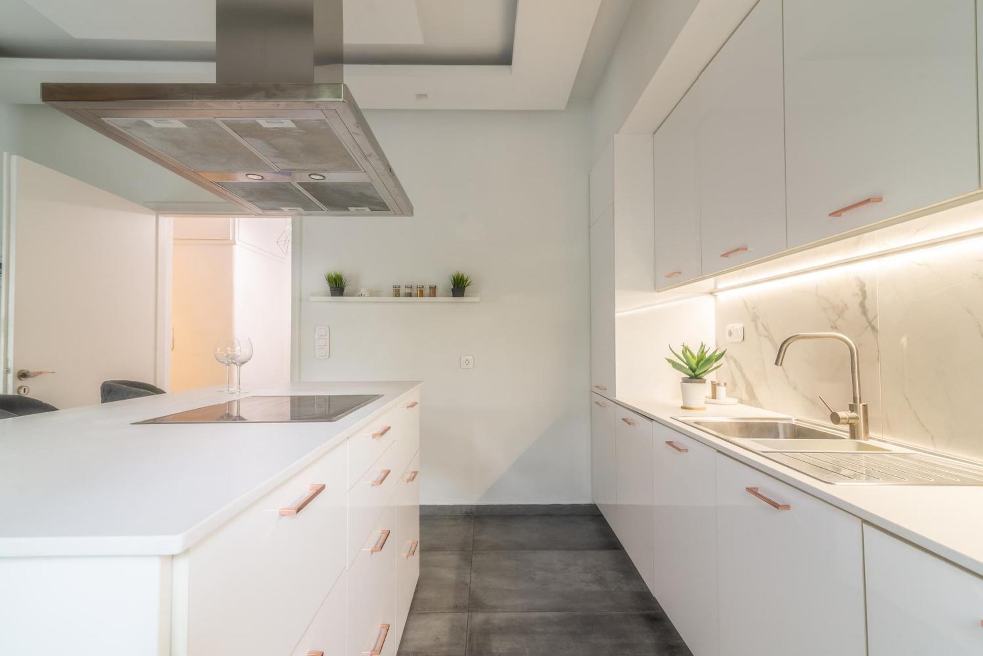 Misty Grey Apartment Near City Centre Ираклион Экстерьер фото