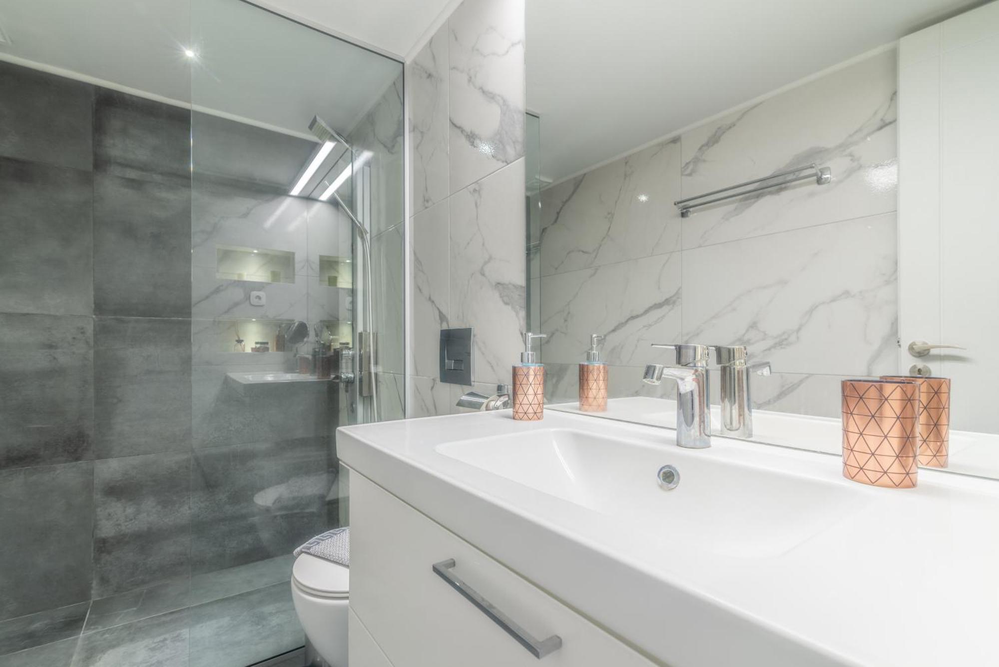 Misty Grey Apartment Near City Centre Ираклион Экстерьер фото